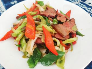 蒜苗炒腊肉的做法步骤：12
