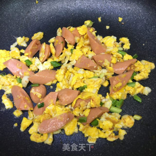 鸡蛋火腿炒饭的做法步骤：5
