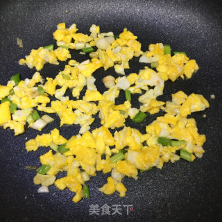 鸡蛋火腿炒饭的做法步骤：4
