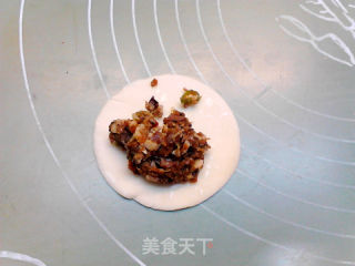 葱香腊肉蘑菇水饺的做法步骤：13