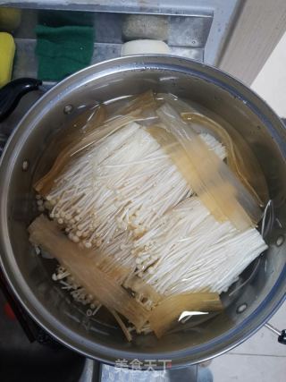 牛肉丸烩菜的做法步骤：2