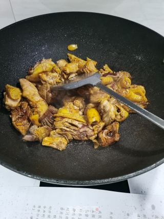 毛毛薯焖鸡肉的做法步骤：7