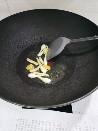毛毛薯焖鸡肉的做法步骤：5
