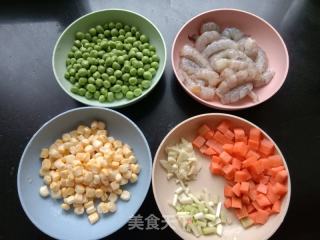 玉米青豆炒虾仁的做法步骤：1