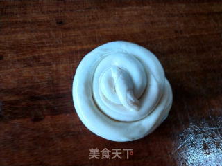 香肠鸡蛋手抓饼的做法步骤：9