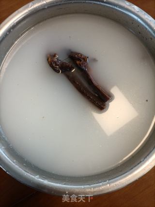 腊鸭火锅的做法步骤：1