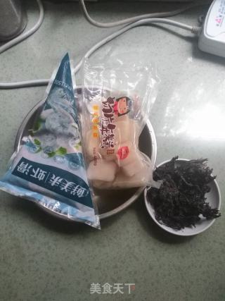 虾滑紫菜年糕汤的做法步骤：1
