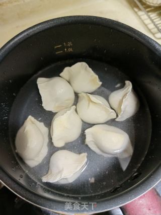 生菜水饺的做法步骤：1