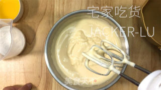 星巴克卡斯特拉蛋糕，全蛋法制作，浓浓香气，奶油甜蜜。的做法步骤：4