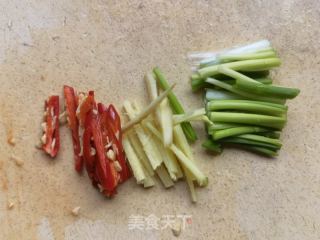 油泼扇贝肉的做法步骤：4