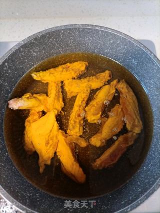 炸鸡翅的做法步骤：6
