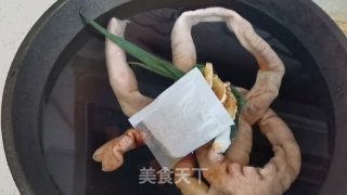 香酥辣子肥肠的做法步骤：4