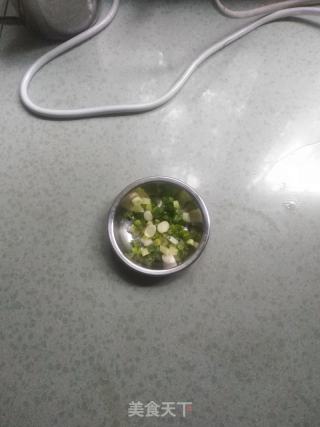 丝瓜粉丝丸子汤的做法步骤：5