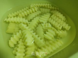 五花肉烩土豆的做法步骤：4