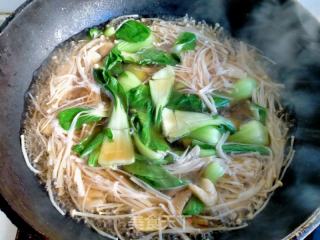 金针菇油菜粉丝汤的做法步骤：7