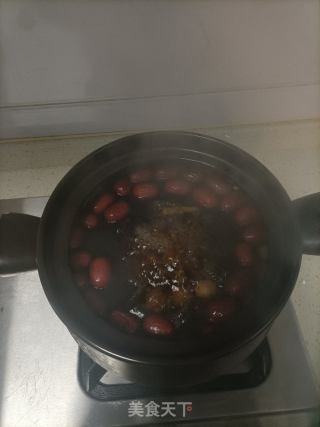 柿饼红枣煮鸡蛋的做法步骤：5