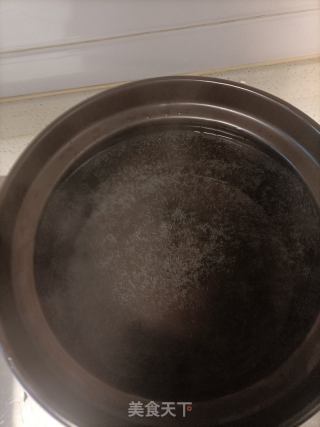 柿饼红枣煮鸡蛋的做法步骤：3