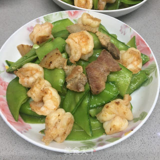 五花肉炒荷兰豆虾仁的做法步骤：10