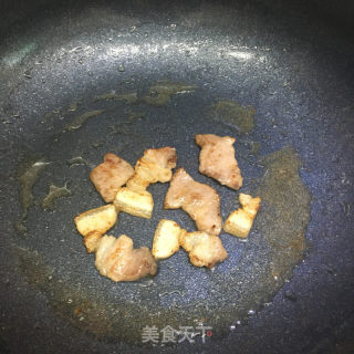 五花肉炒荷兰豆虾仁的做法步骤：6