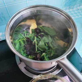 菠菜蛋饺汤的做法步骤：7