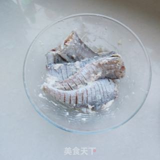 腰缠万贯、炸带鱼的做法步骤：5