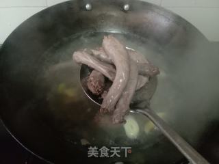 卤鸭脖的做法步骤：3