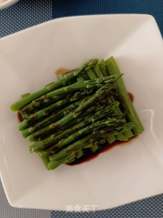 酱醋拌芦笋的做法步骤：5
