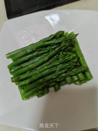 酱醋拌芦笋的做法步骤：3