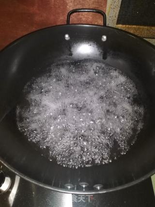 香辣水饺的做法步骤：2