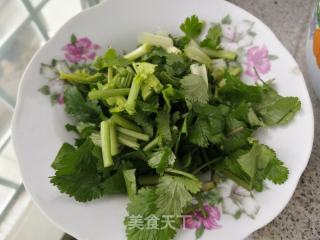 咸肉包菜炒年糕的做法步骤：3