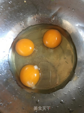 烧肉荷包蛋黄米果汤的做法步骤：4