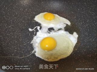 胡萝卜鸡蛋炒饭的做法步骤：2