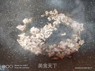 芹菜炒肉末的做法步骤：2