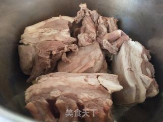 酱香马肉的做法步骤：1