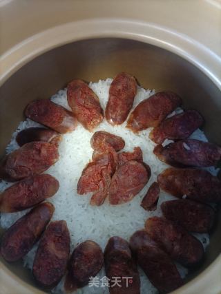 腊肠煲仔饭的做法步骤：8