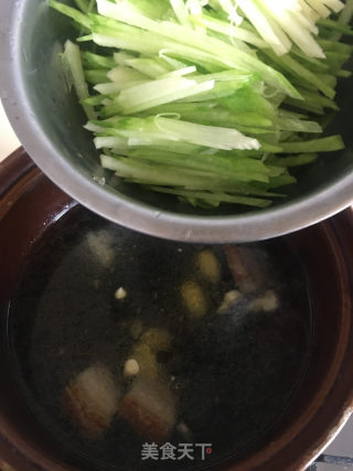 青萝卜鱼丸汤的做法步骤：5