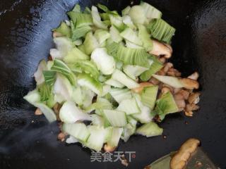 香菇油菜炒五花肉的做法步骤：6