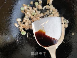香菇油菜炒五花肉的做法步骤：4