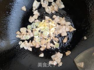 香菇油菜炒五花肉的做法步骤：3