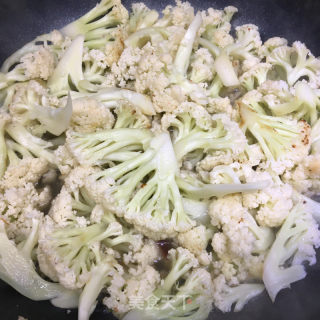 素炒花菜的做法步骤：3