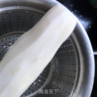 萝卜丝板鸭汤的做法步骤：2