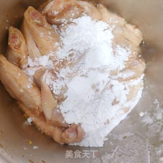 脆皮鸡翅的做法步骤：5