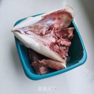 酱烧鲅鱼头的做法步骤：1