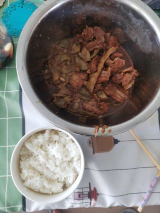 正宗东北菜，排骨炖豆角的做法步骤：8