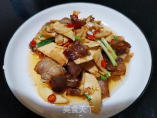 冬笋炒腊五花肉的做法步骤：9