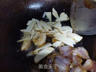 冬笋炒腊五花肉的做法步骤：6