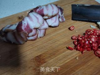 冬笋炒腊五花肉的做法步骤：1
