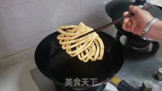 炸馓子的做法步骤：7