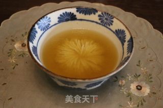 猪骨赤松茸汤的做法步骤：4