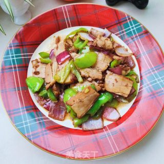 五花肉炒辣椒的做法步骤：12